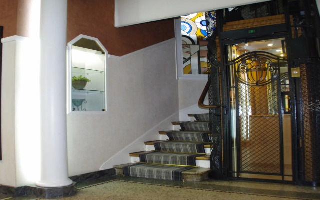 Hotel Virgina