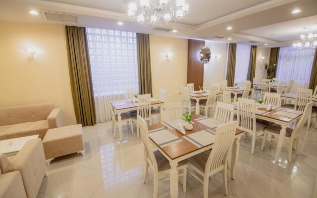 Christis Hotel Borova