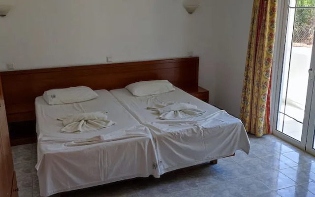 Evi Studios & Apartments Pefkos