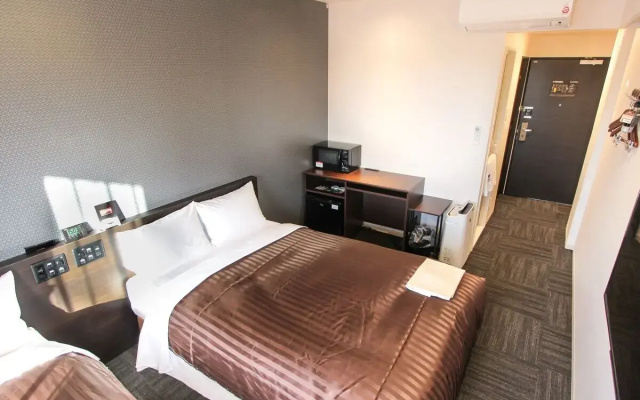 Hotel Livemax Osaka Kadoma
