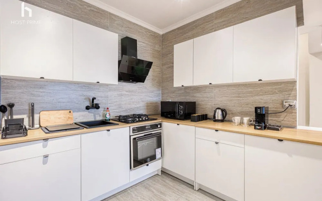 Grand Stay Apartment in Rehab City