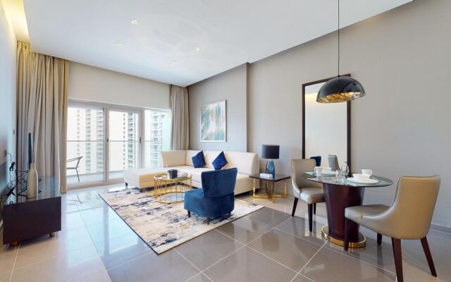 Business Bay -  Damac Majestine Tower 1818