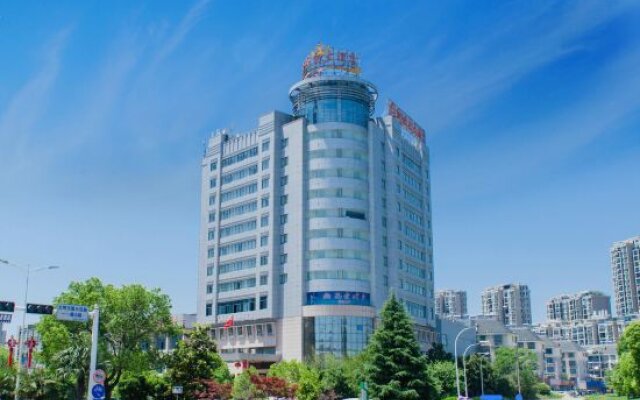 Long Yun New Century Hotel