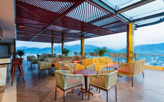 Regalia Gold Hotel
