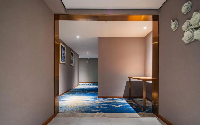 Yitel Collection (Chengdu DuFU Thatched Cottage & Sichuan Provincial People's Hospital  Station）