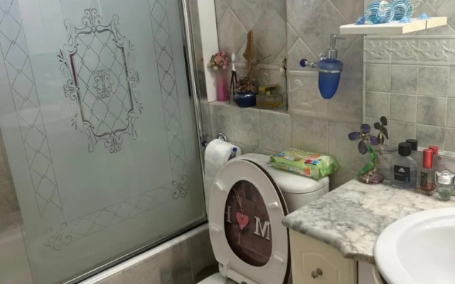 Mandy's complete luxury flat
