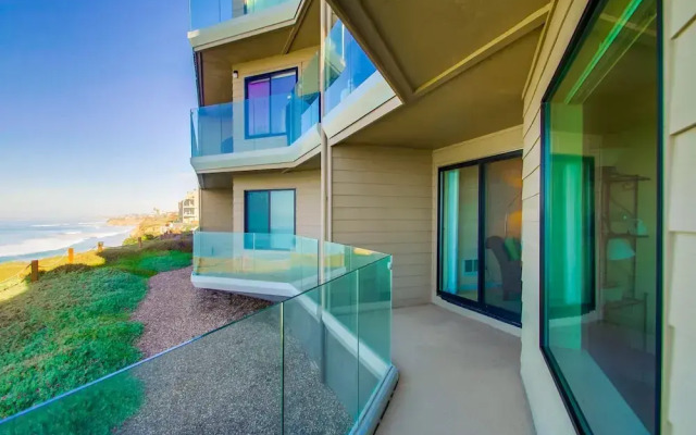 Gorgeous Ocean View Condo with Pool & Spa SURF9 by RedAwning