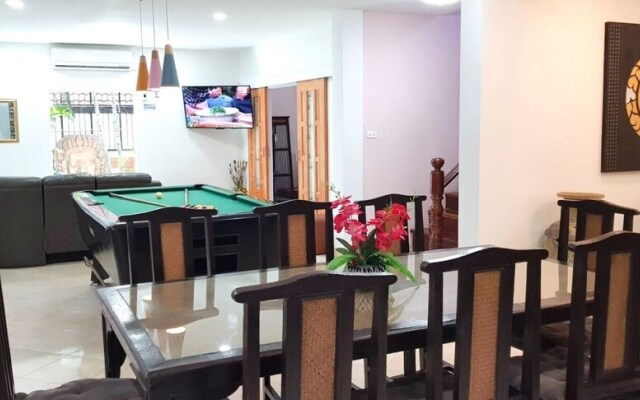 Pattaya Holiday House