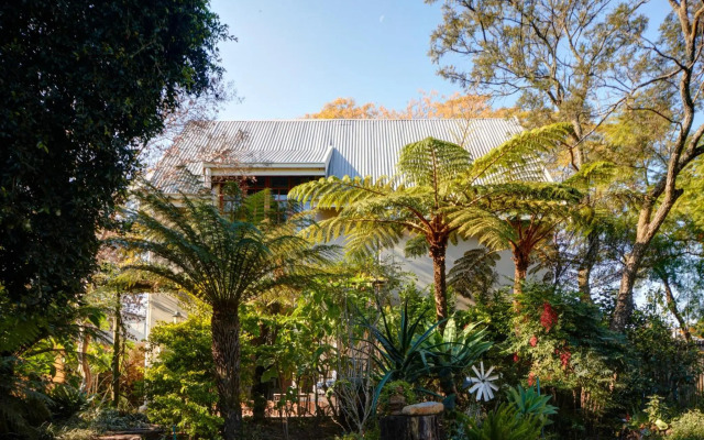 Luxurious & centrally located home away from home