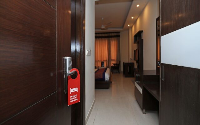OYO 9532 Hotel Q-Cent