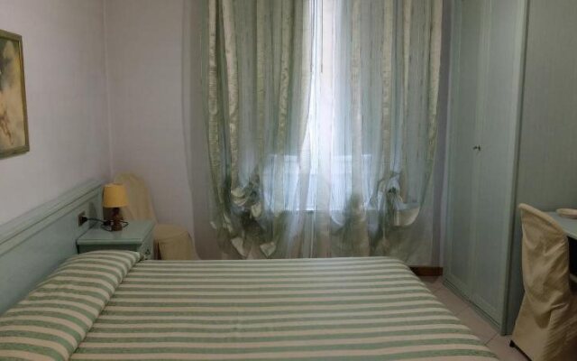Hotel Abas