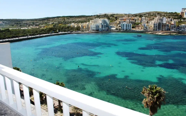 Blue Harbour 5 - 2 Bedroom Seafront Penthouse With Stunning Seaviews