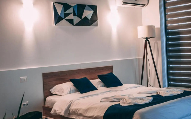 Puzzle Apartments & Studios