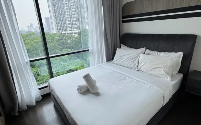 Grand Lumia Suite At Opus Residence