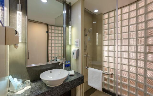 Holiday Inn Express Shanghai Jinsha by IHG