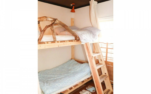 Guest House Shirahama R cafe – Caters to Women - Hostel