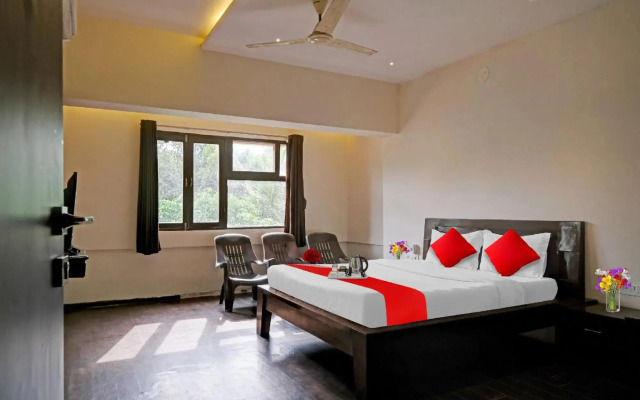 OYO 88551 Hotel Mira Residency