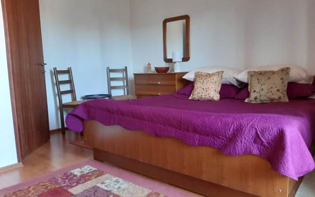 Enzo Apartment With Air-condition and Wi-fi