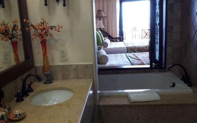 Rated for the Best Value in Cabo San Lucas!! 2BR 8P