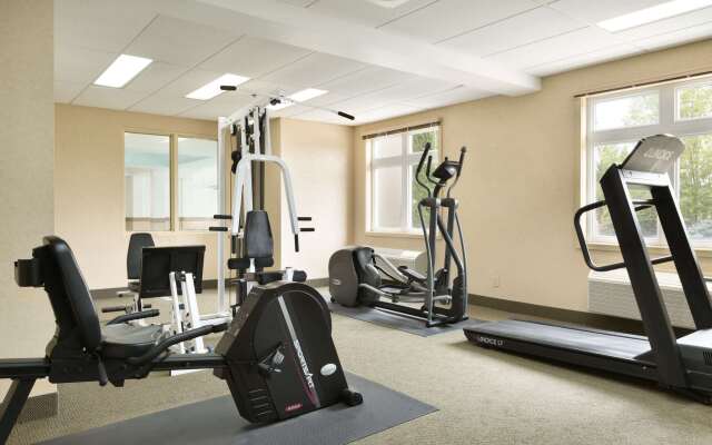 Days Inn by Wyndham Orillia