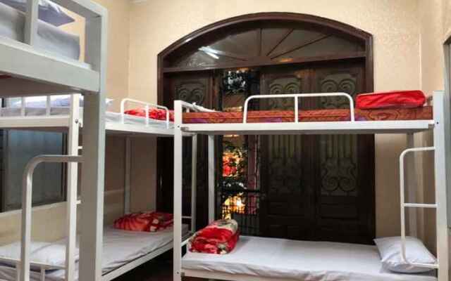 Queen Homestay - Hostel