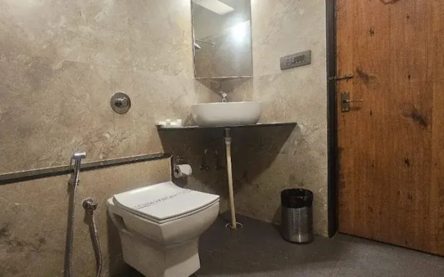 Cross Roads Inn