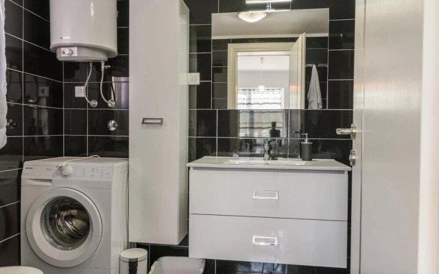 Mario - With Pool - H