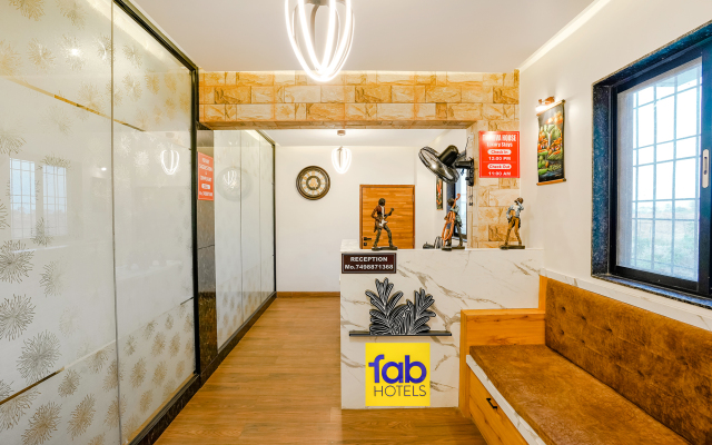 Fabhotel Viva House