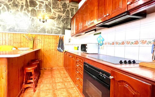 Casa Rural 3 con Barbacoa Cerca de Playa Hermigua