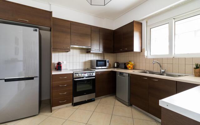 Athenian Stylish 2 Bdrm Apartment