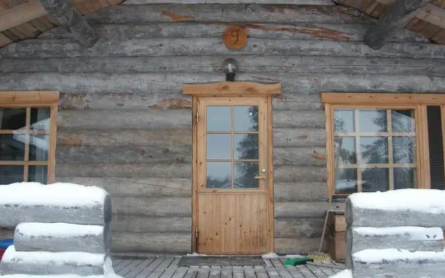 Saariselkä Inn Log Cabins