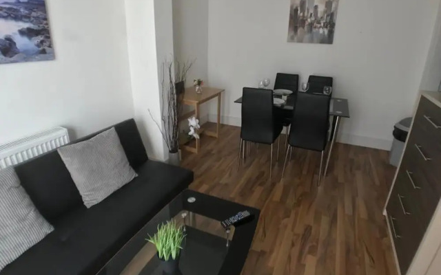 Bermondsey London, 3 People Apartment, Peaceful