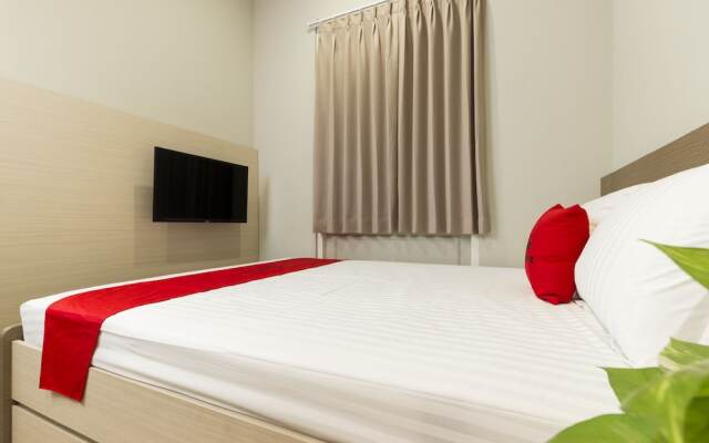 RedDoorz Plus @ Patal Senayan