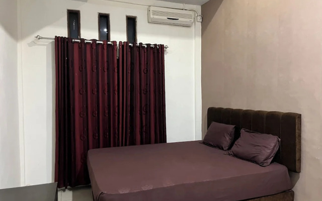 OYO 94579 Sm Raja Guest House