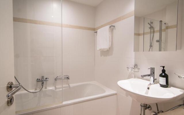 Aramis Apartment 3-1