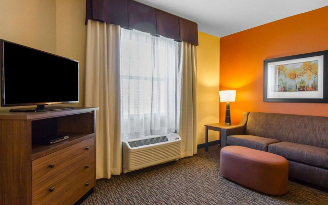 MainStay Suites Watford City - Event Center