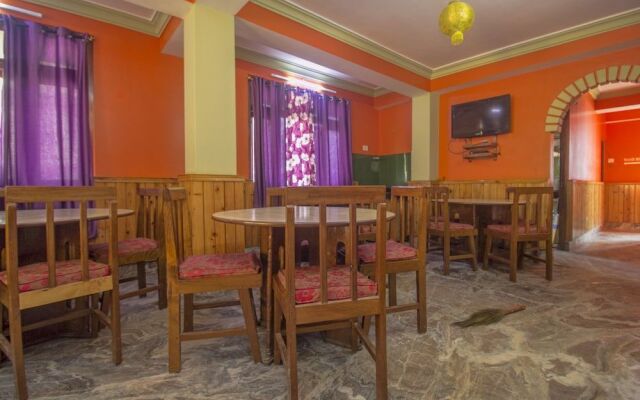 OYO 23588 Hotel Chittiz