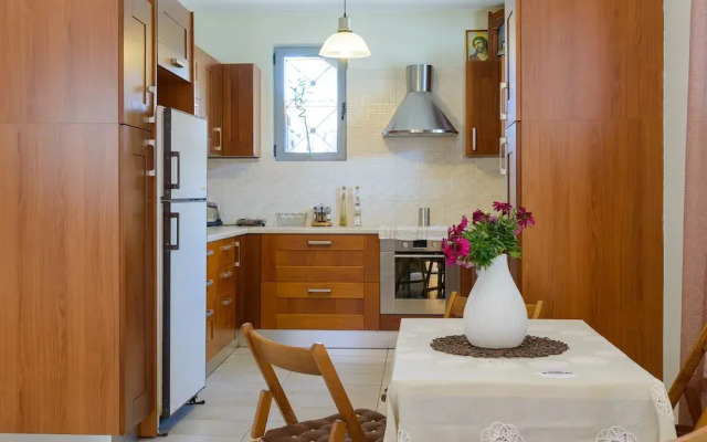 Comfy Vacation Flat Near the Beach