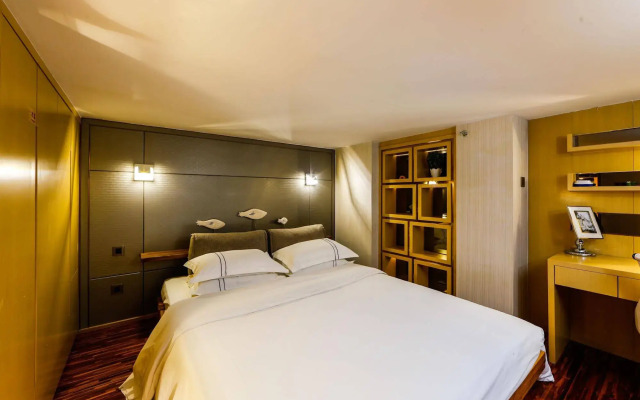 Waifden Apartment Poly D Branch