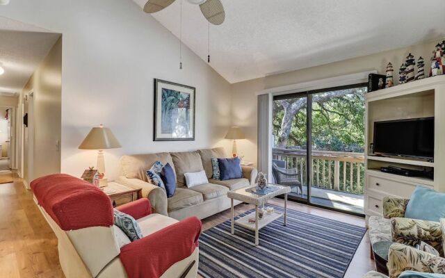 Dog Friendly Forest Ridge Condo Close to Beach by RedAwning