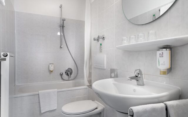 Hotel Leonet