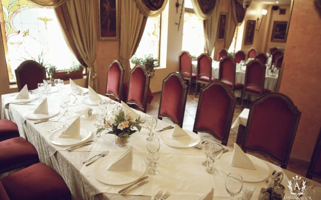 Hotel Ambassador