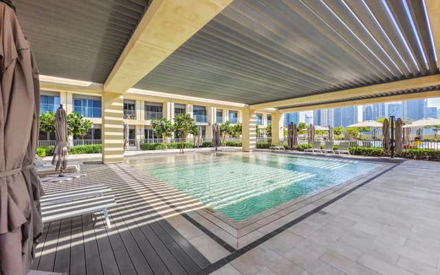 Eloquent Upscale with Breathtaking Burj