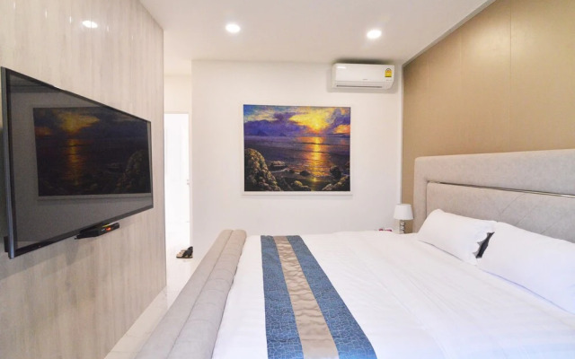 Private Pool Villa in Central Pattaya - Palmb1
