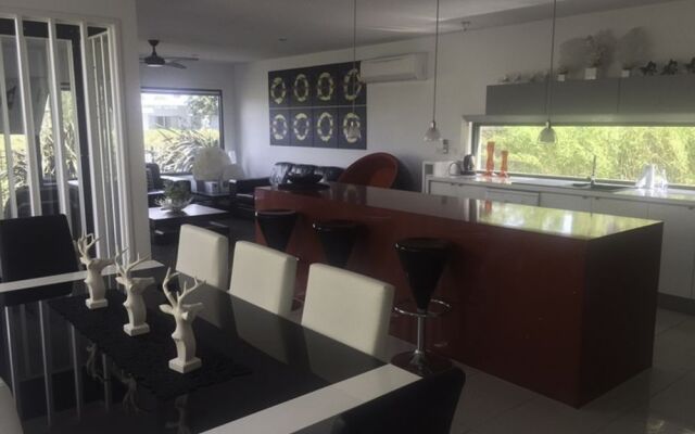 Lakeview 4 Bedroom House