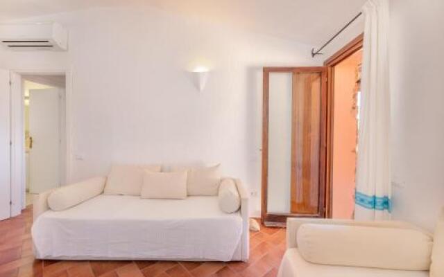 Piazzetta dei Pini LC-30