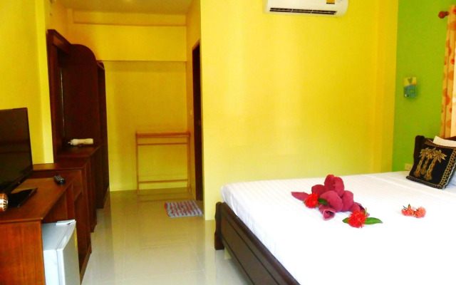 Lanta New Beach Bungalows