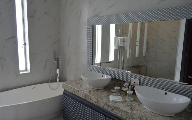 Punta Diamante Premium Hotel