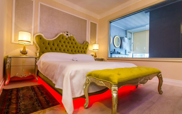 Phoenicia Royal