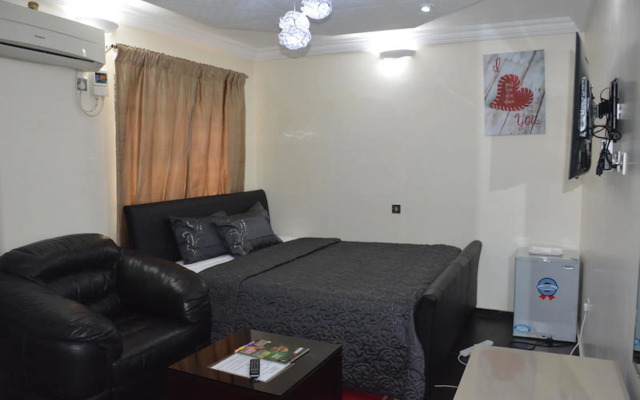 Platinum Inn Gee Hotel